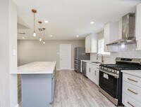 Building Photo - 2810 Dove Country Dr