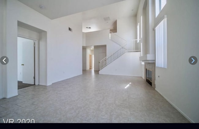Building Photo - 2420 Silver Shadow Dr