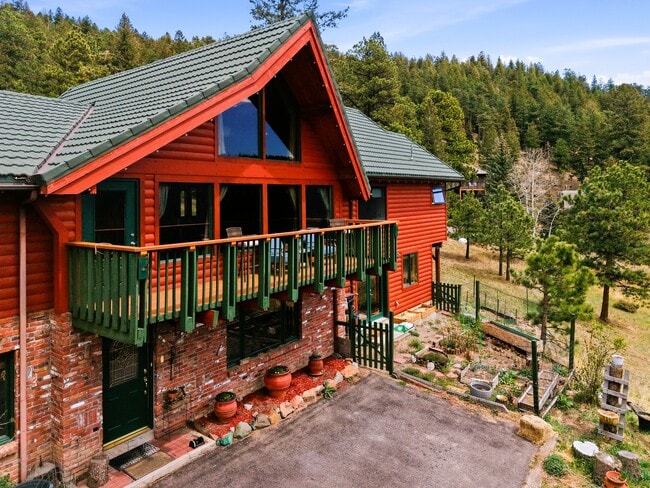 Building Photo - 6060 Kilimanjaro Dr