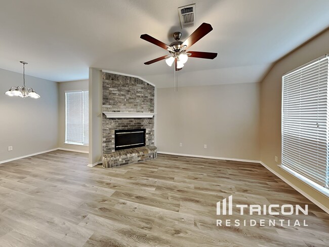 Building Photo - 1114 Alicia Ln