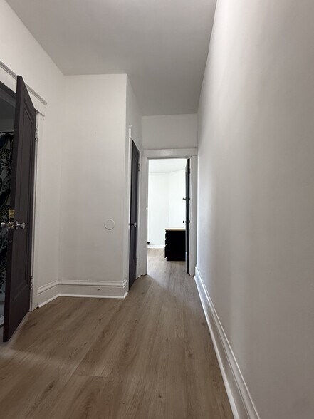 Building Photo - 435 Montclair Ave