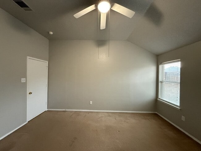 Building Photo - 7033 Snowy Owl St