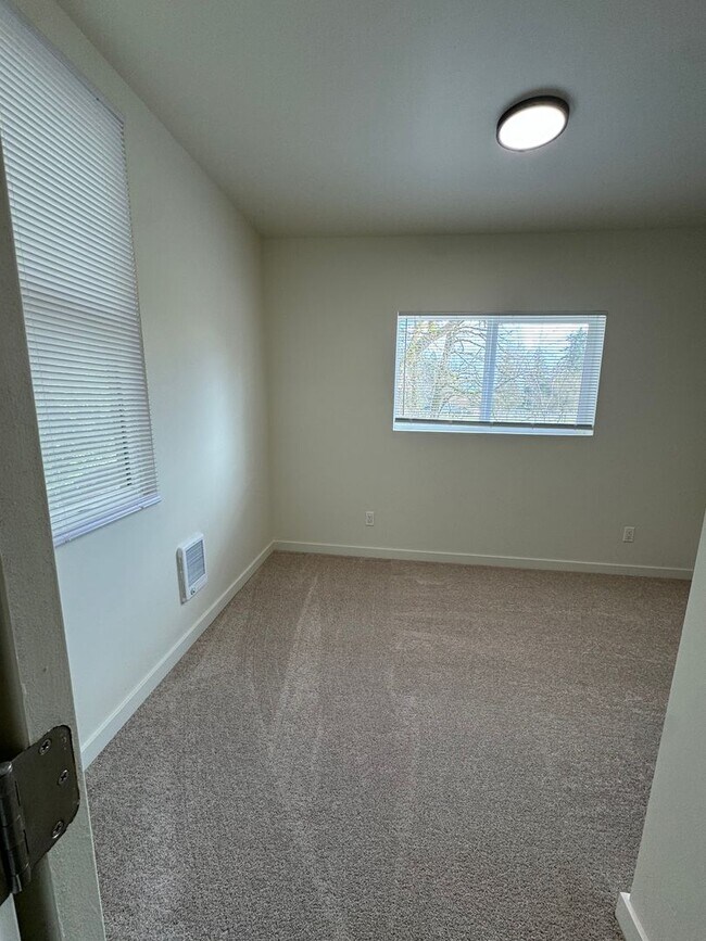 Building Photo - 3 Bedroom 1 Bathroom House for Rent in Auburn WA