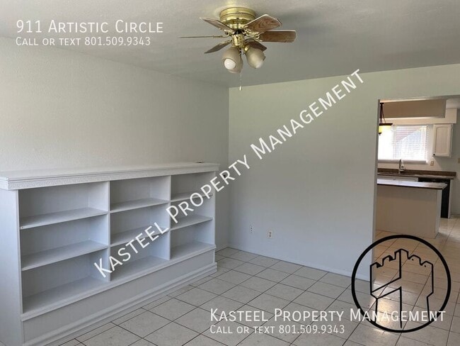 Building Photo - 911 Artistic Cir