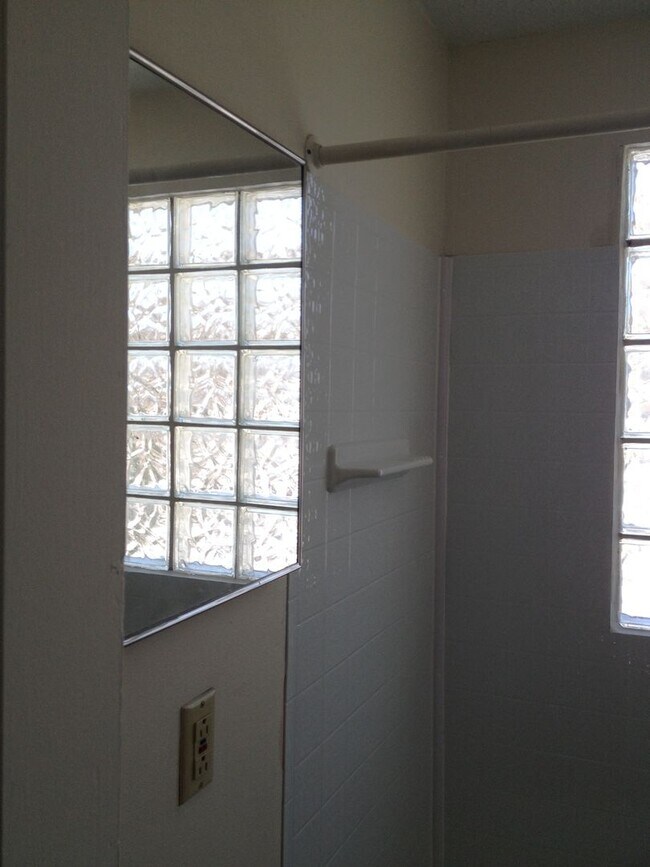 Building Photo - 501-507 S 15th Street