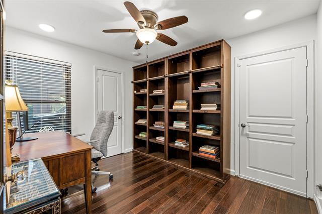 Building Photo - 6124 Summer Creek Cir