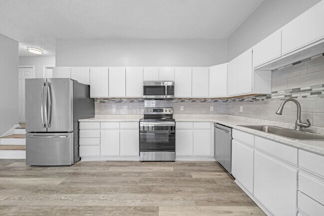 Building Photo - Experience the ultimate in lakefront lifes...
