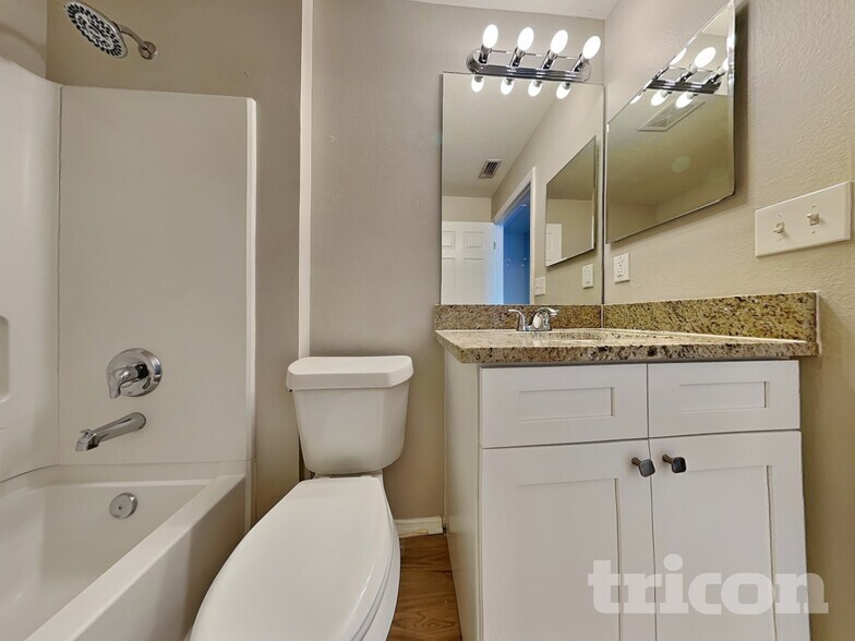 Building Photo - 30801 Temple Stand Ave