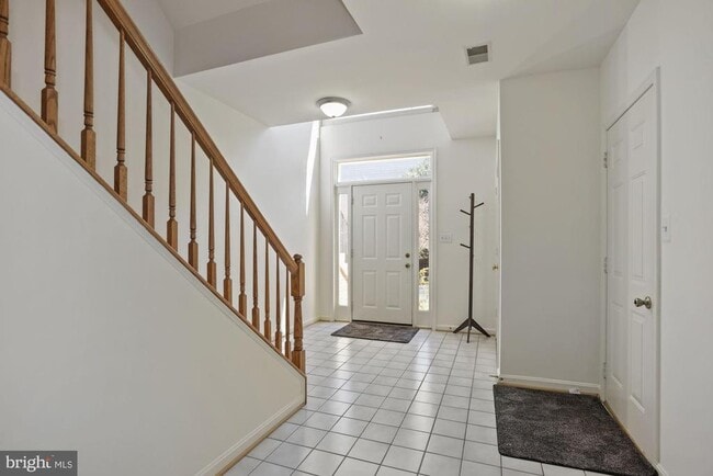 Building Photo - 4002 Rosemeade Dr