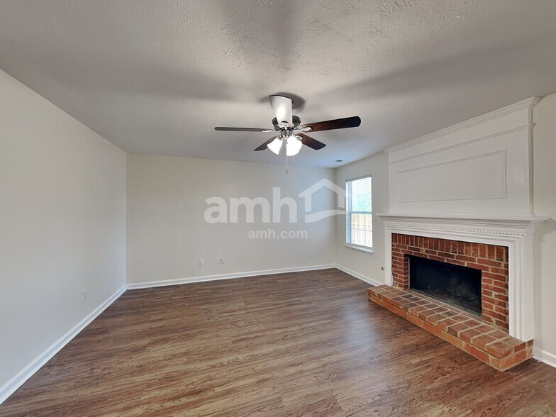 Building Photo - 4238 Brighton Way NW