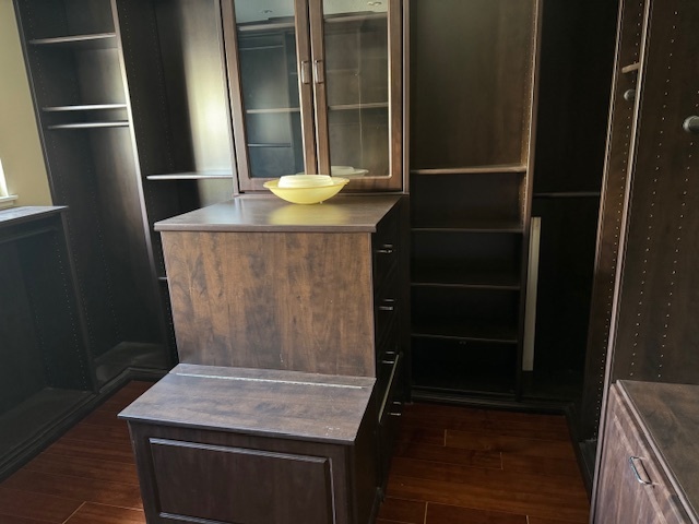 LARGE WALK IN CLOSET - 1809 Sandalwood Ave