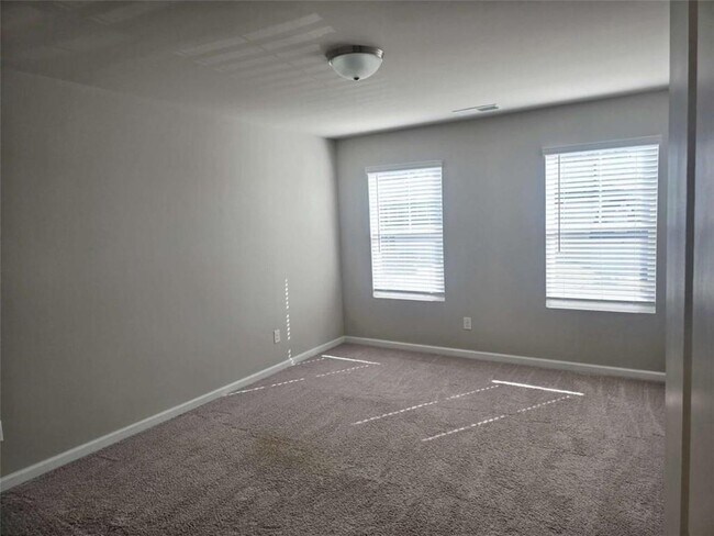 Building Photo - 213 N Fortune Way