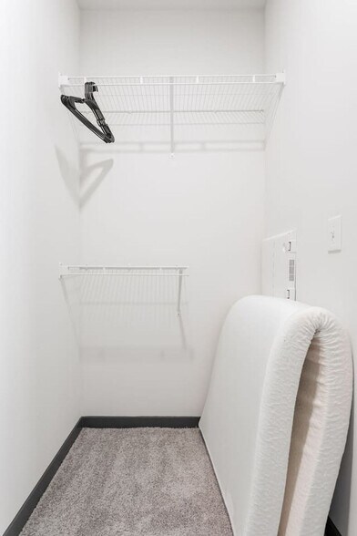 Building Photo - 6105 N Rural St