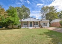 Building Photo - 11021 Strong Dr SE