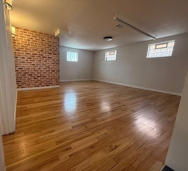 Building Photo - 314 Quitman St