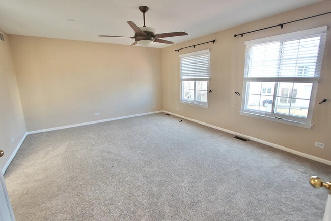 Building Photo - 18376 W Springwood Dr