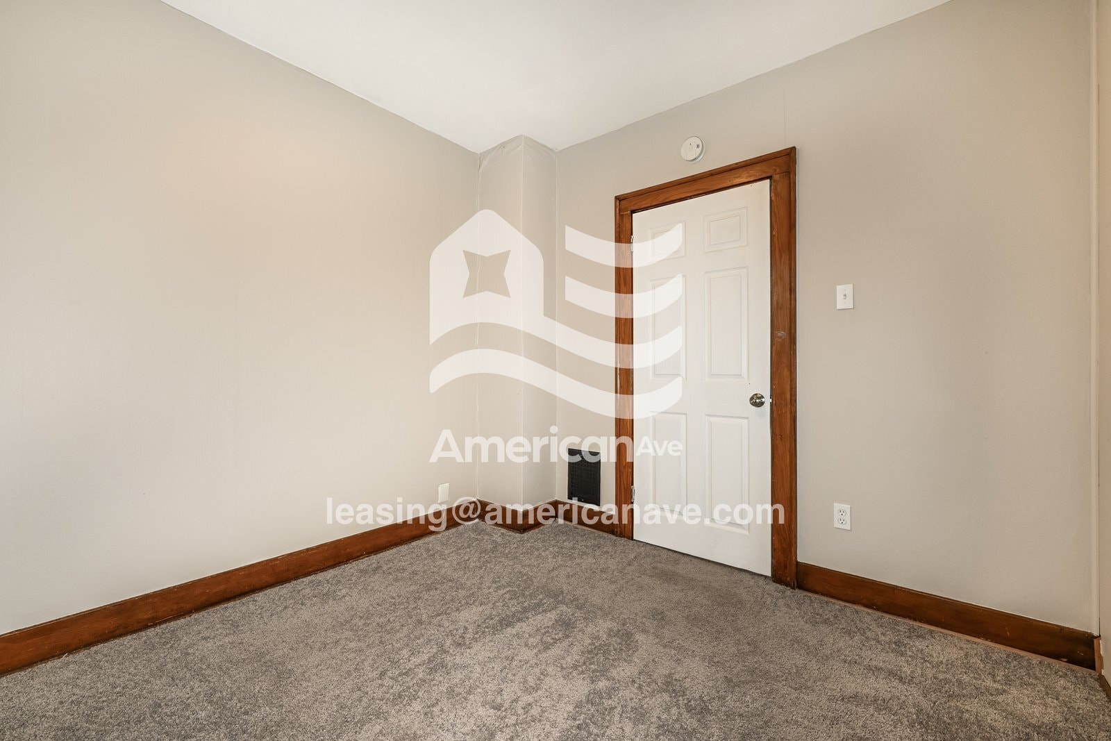 Building Photo - 726 Grandview Ave