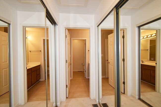 Building Photo - 312 Fairmont Ct