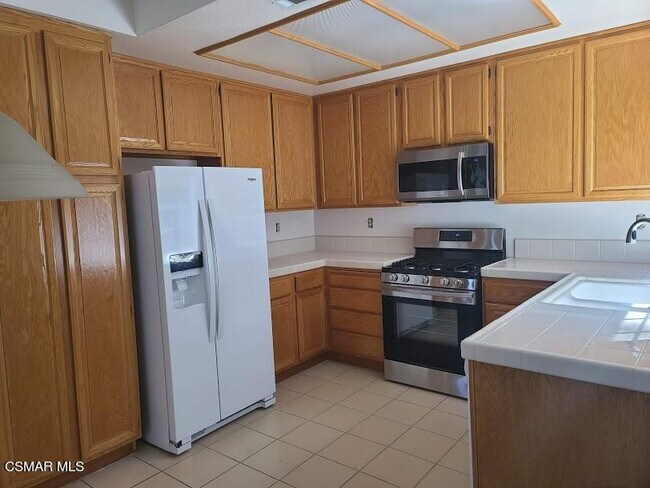 Building Photo - 1029 Amberton Ln