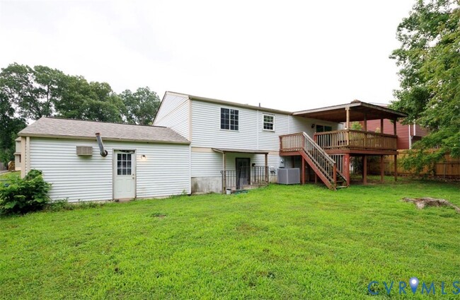 Building Photo - 5712 Willowbranch Dr