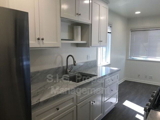 Primary Photo - 1125 1/2 Foothill Blvd