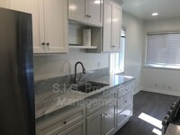 Building Photo - 1125 1/2 Foothill Blvd