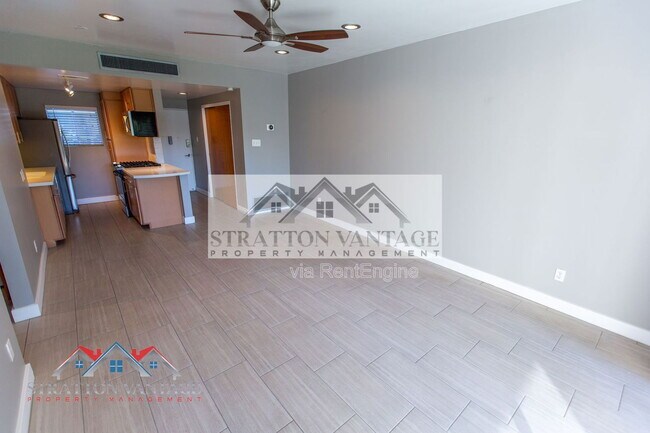 Building Photo - 6125 E Indian School Rd