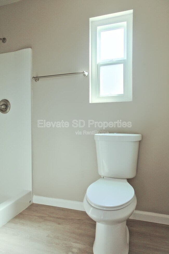 Building Photo - 290 2nd Ave