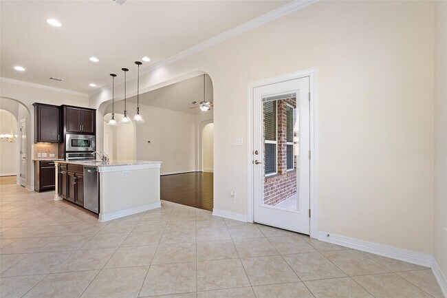 Building Photo - 8704 Old Corral Cove