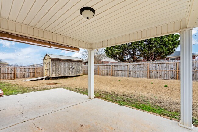 Building Photo - 117 Vancouver Rd