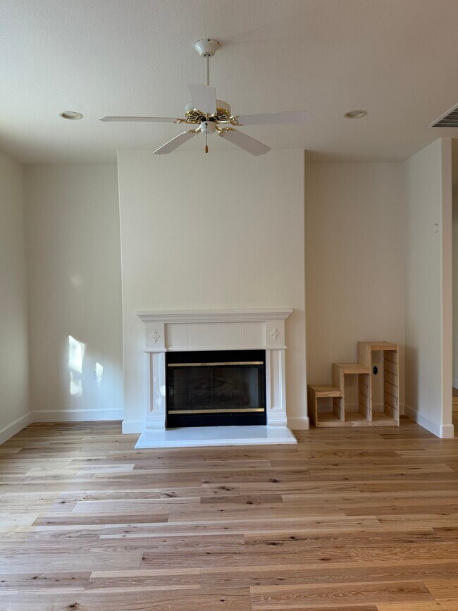 Building Photo - 1509 Cape Cod St
