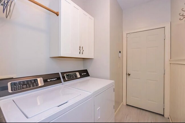 Laundry Room - 20152 Marie Ct