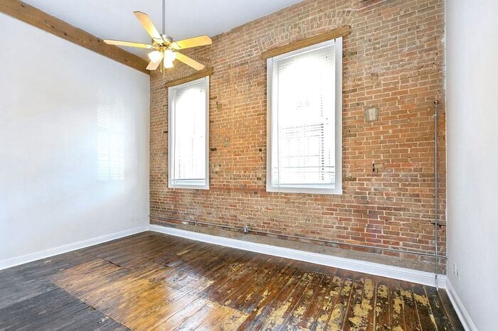 Building Photo - 215 N Court St