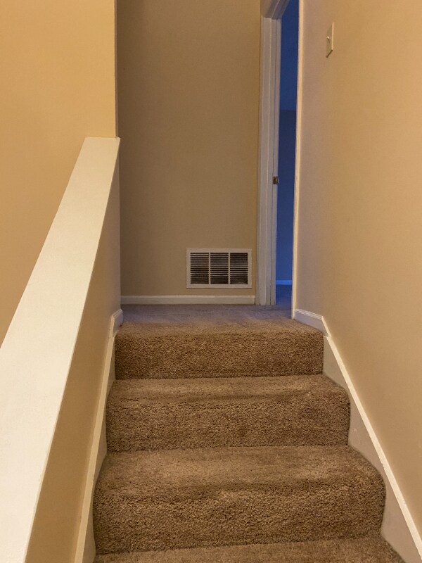 Building Photo - 3134 High Ridge Dr