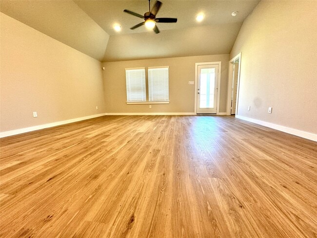 Building Photo - 8615 Jetty Glen Dr