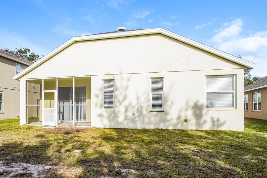 Building Photo - 3807 101st Ave E