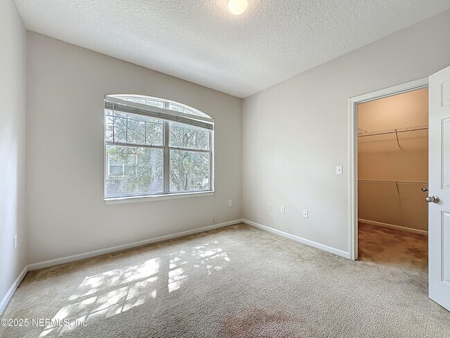 Building Photo - 5663 Greenland Rd