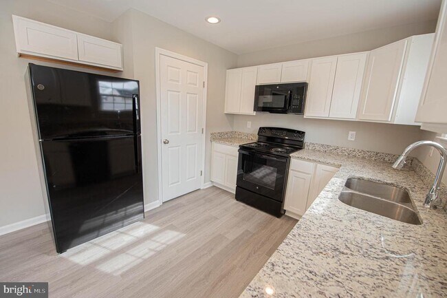 Building Photo - 241 Morgans Ct