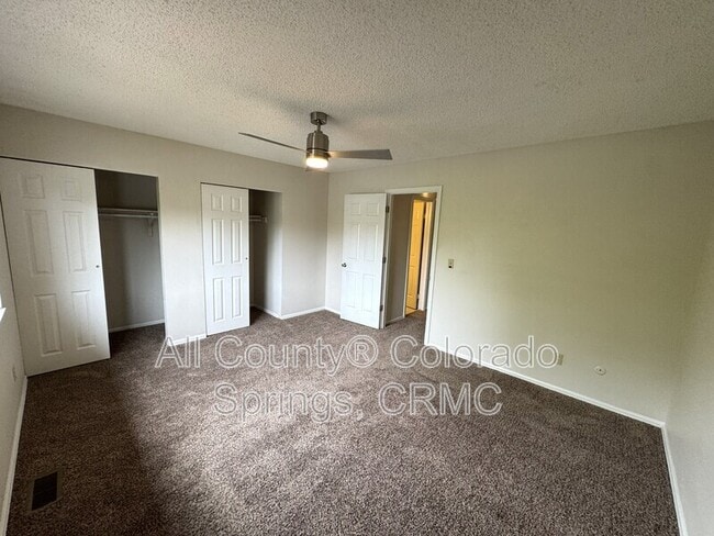 Building Photo - 1138 Delaware Dr