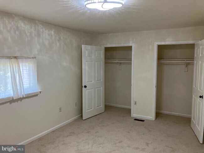 Building Photo - 2131 Dominion Heights Ct