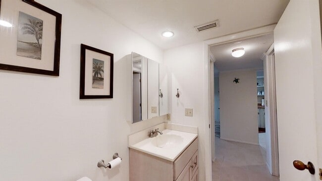 Building Photo - 7203 Curtiss Ave