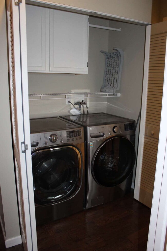 Building Photo - Roomy 3-Bedroom Townhouse in Baldwin Neigh...