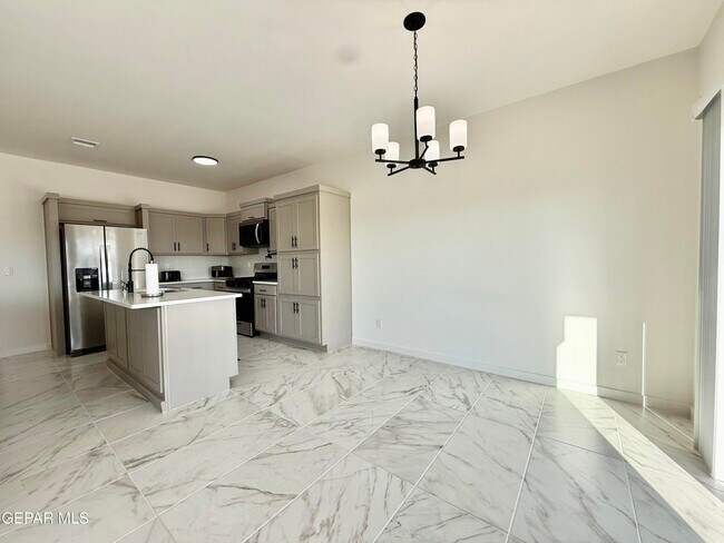 Building Photo - 15052 DESTINATION