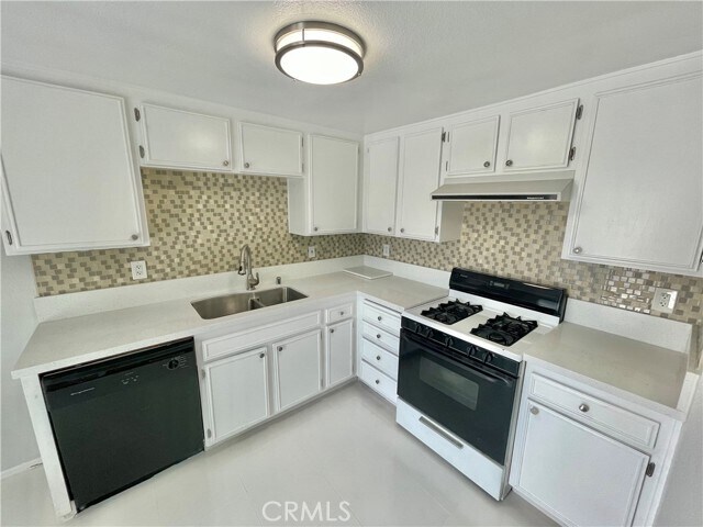 Building Photo - 5640 Riverside Dr