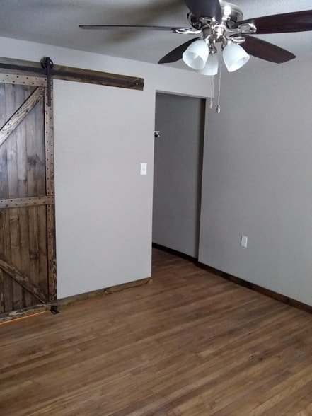 Building Photo - 444 West Ave