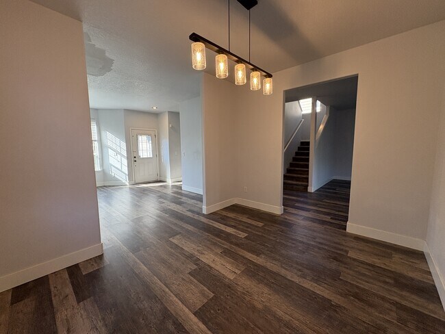 Building Photo - 12982 SW Kameron Way