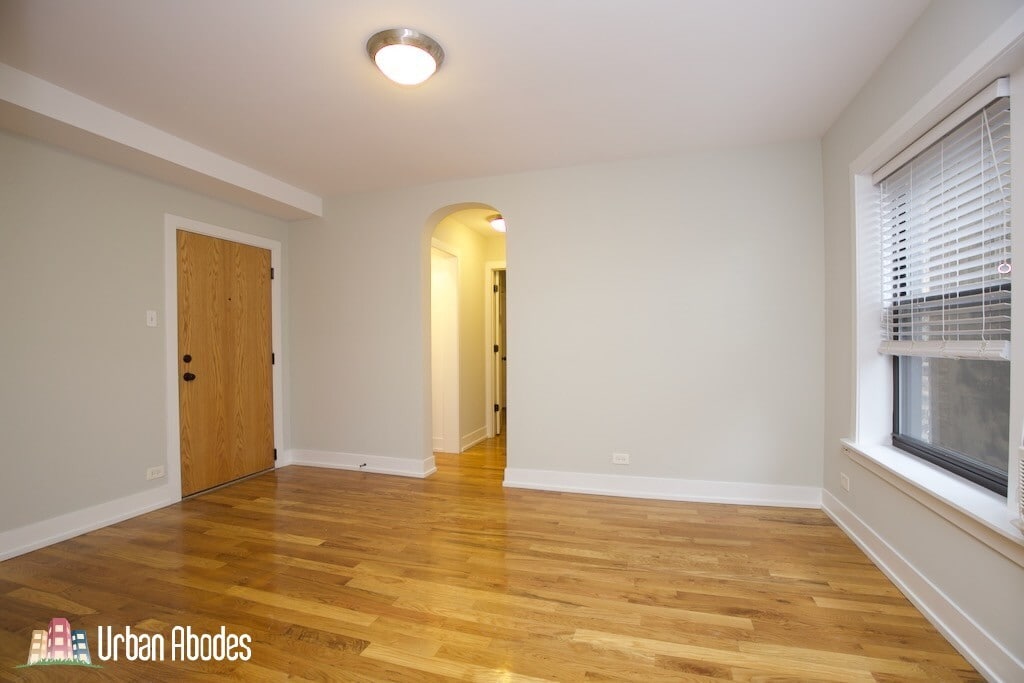 Building Photo - 556 W Arlington Pl