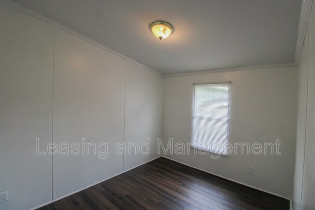 Building Photo - 3716 State Rd S-10-1333