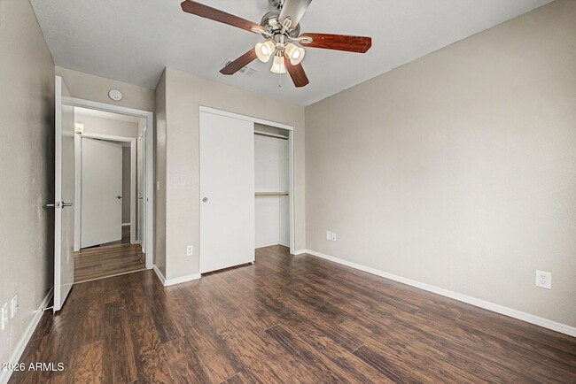 Building Photo - 308 W Liberty Ln