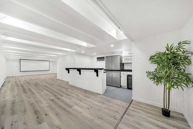 Building Photo - 31 Alba Rd